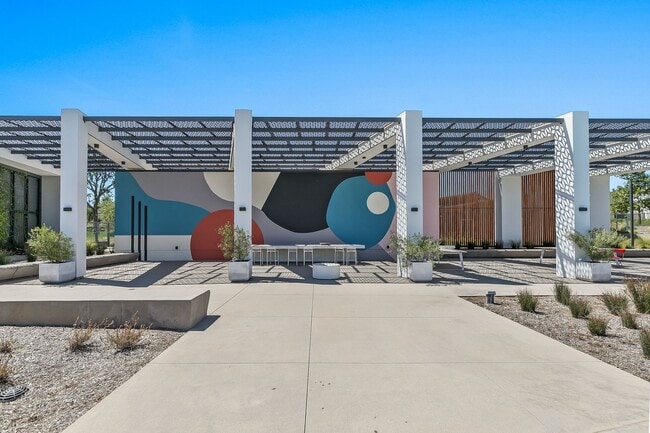 Building Photo - Exquisite Modern Townhome Nestled in the T...