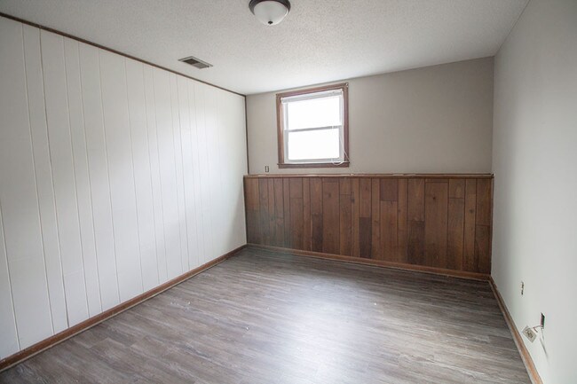 Building Photo - 213 E El Cortez Dr