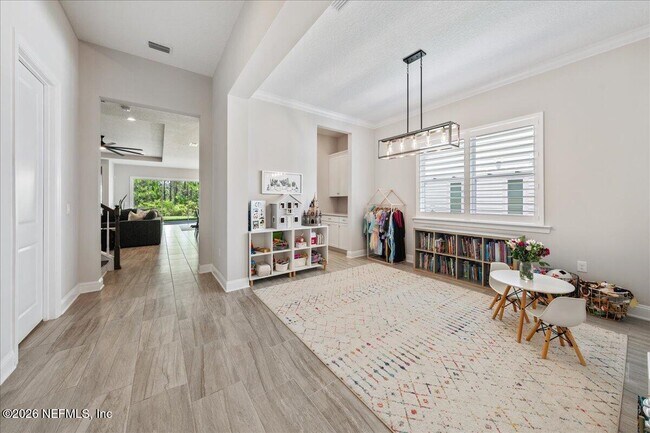 Building Photo - 10300 Silverbrook Trl