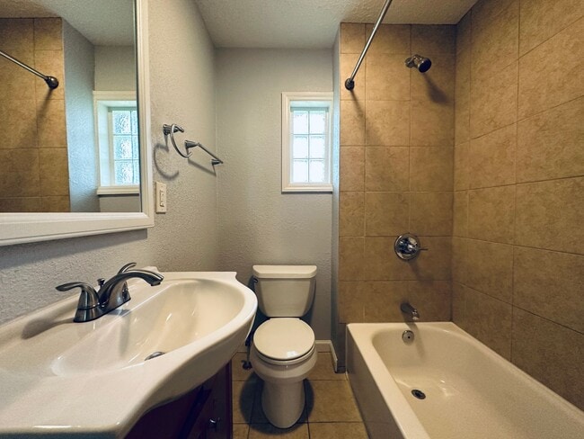 Building Photo - Delightful Upgraded 2-Bedroom Bungalow with New Appliances and Central A/C (Lawn Maintenance Incl...