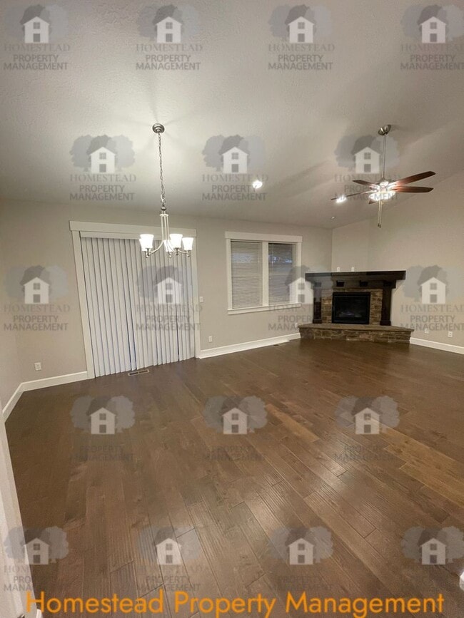 Building Photo - OUTSTANDING SOUTH SALEM LOCATION!