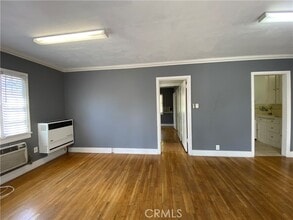 Building Photo - 1714 Gillette Crescent