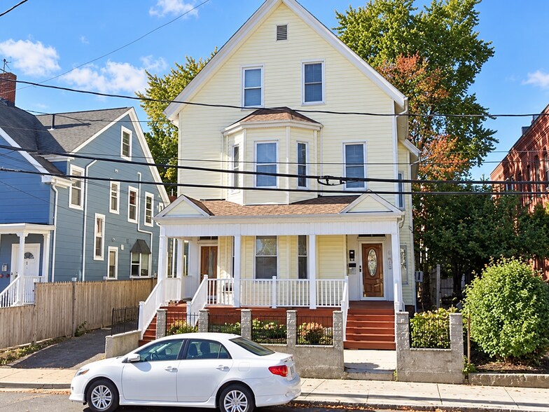Building Photo - 19 Wyman St