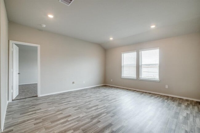 Building Photo - 217 Pecos Dr