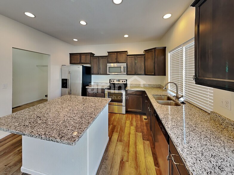 Building Photo - 5546 Malta St