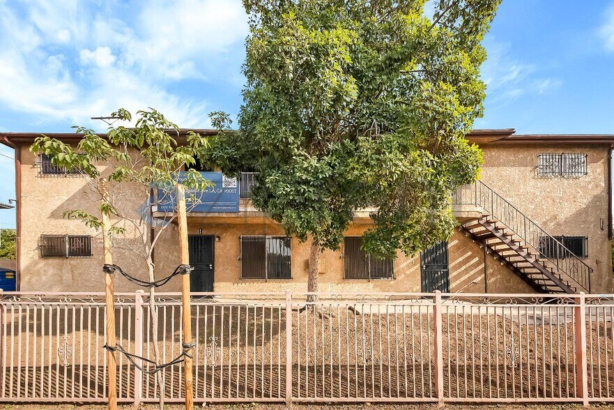 Building Photo - 2458 Normandie Ave