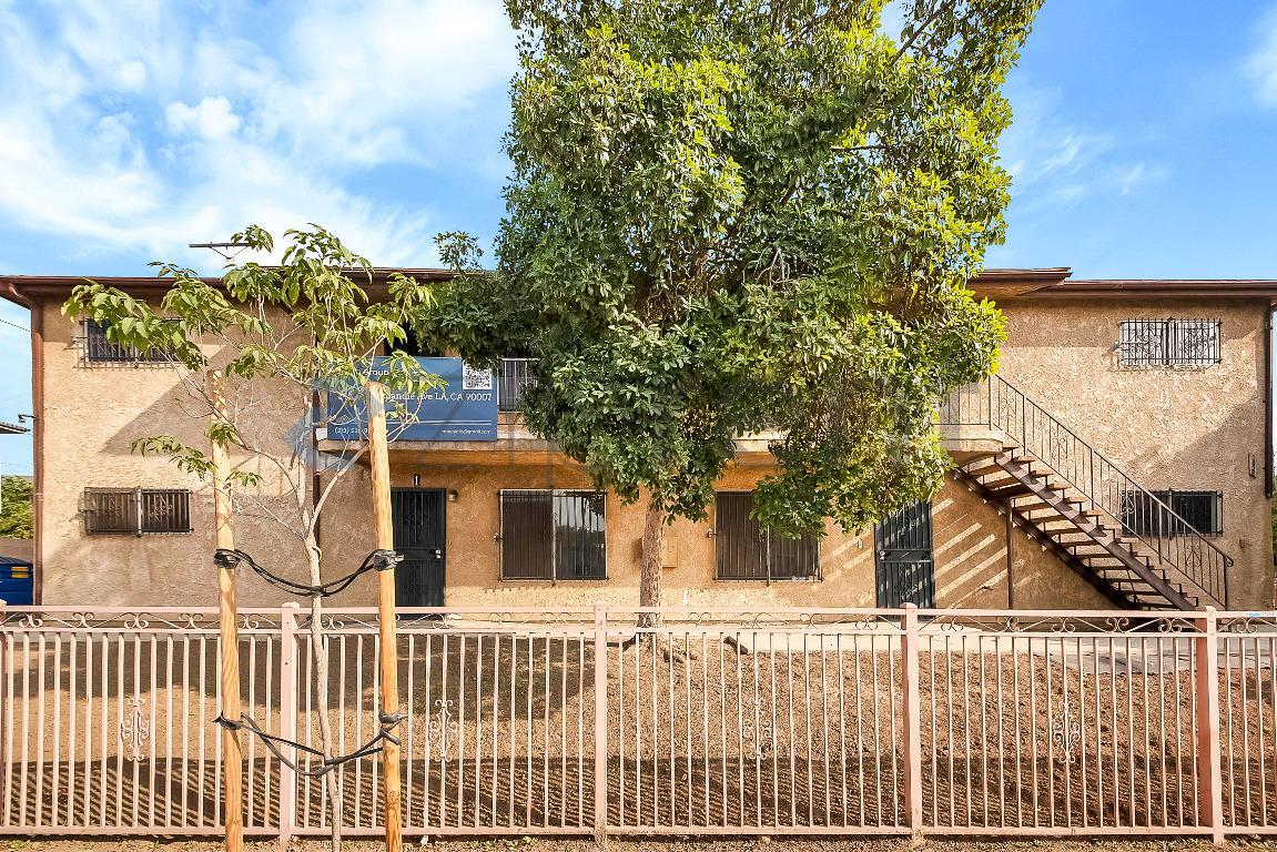 Building Photo - 2458 Normandie Ave