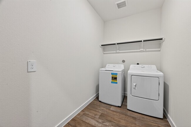 Building Photo - 6108 Jasper Hl Dr