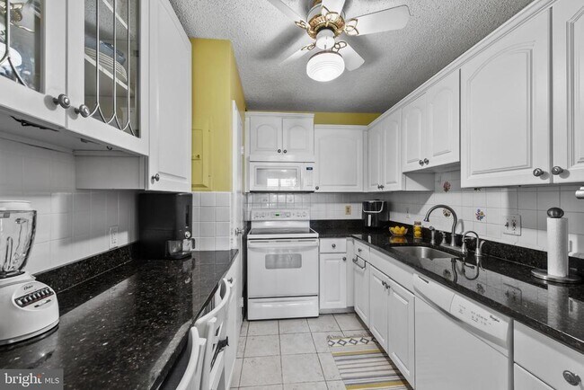 Building Photo - 205 E Joppa Rd