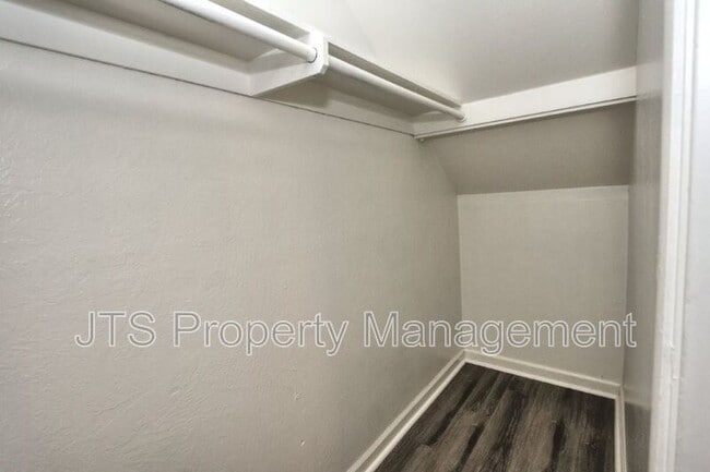 Building Photo - 2840 Sweet Way