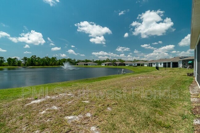 Building Photo - 5928 Silver Palm Blvd