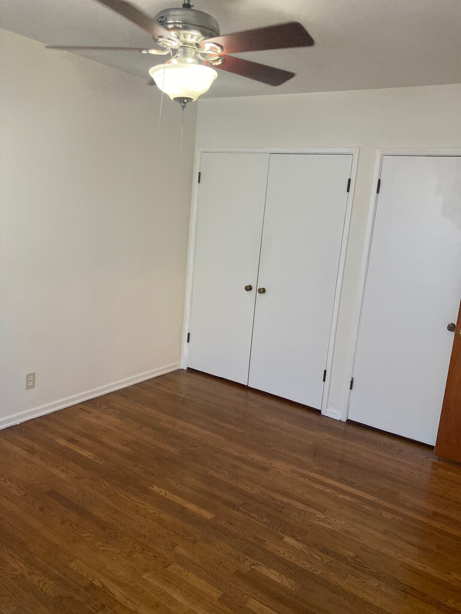 Bedroom 2 - 1242 S Point View St