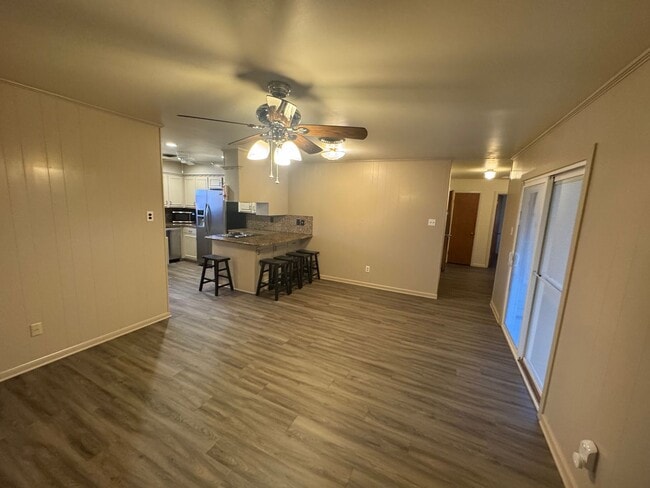 Building Photo - 550 E N 19th St