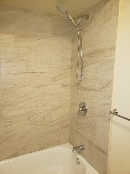 Bathroom - 1115 Thomas Rd
