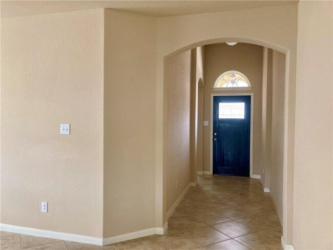 Building Photo - 307 Limestone Creek