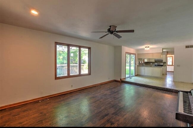 Building Photo - SCOTCH PINE