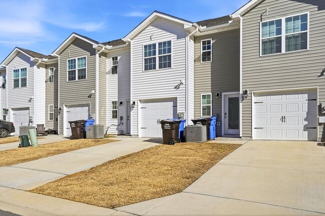 Building Photo - Brand New Home for Rent in Fuquay Varina NC | Newly Built Community