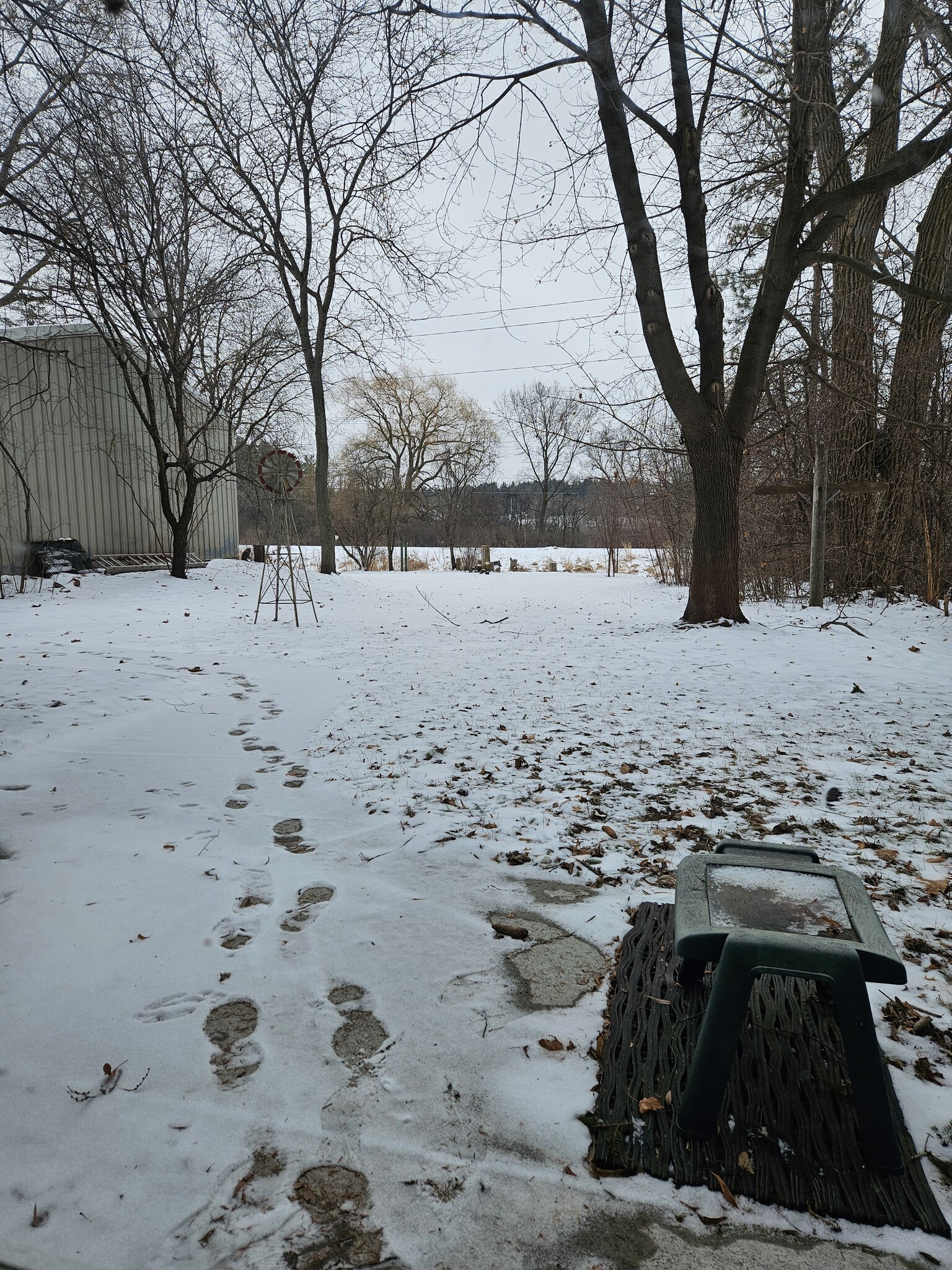 Entrance #2 yard access - S83W20729 Janesville Rd