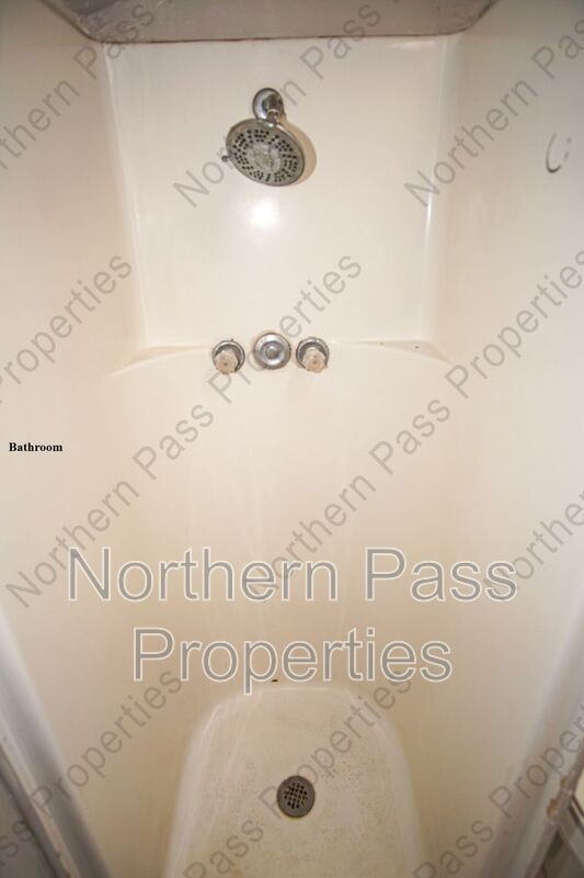 Building Photo - 7161 Dale Rd