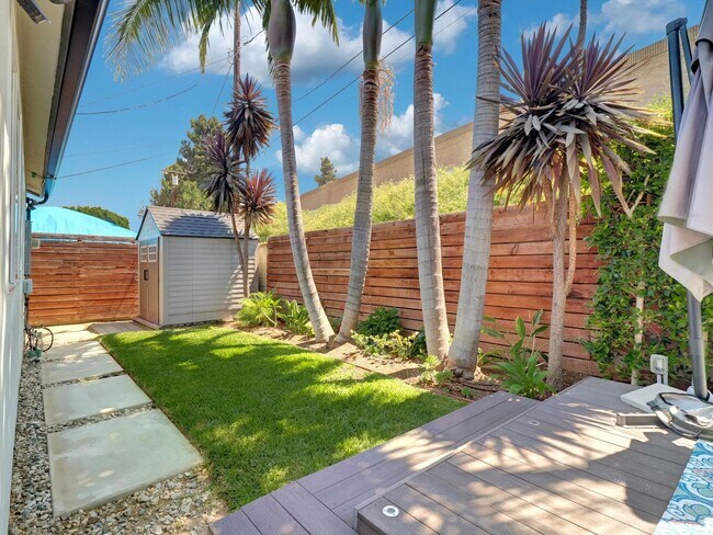 Building Photo - 5437 Coolidge Ave