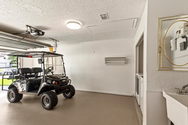 Building Photo - 13424 Bedford Mews Ct