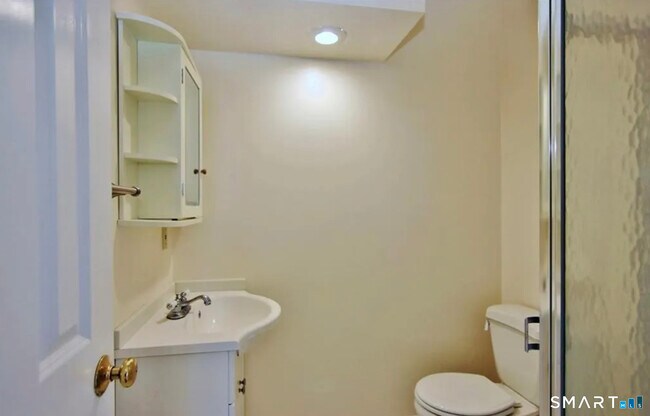 Building Photo - 16 Haviland St