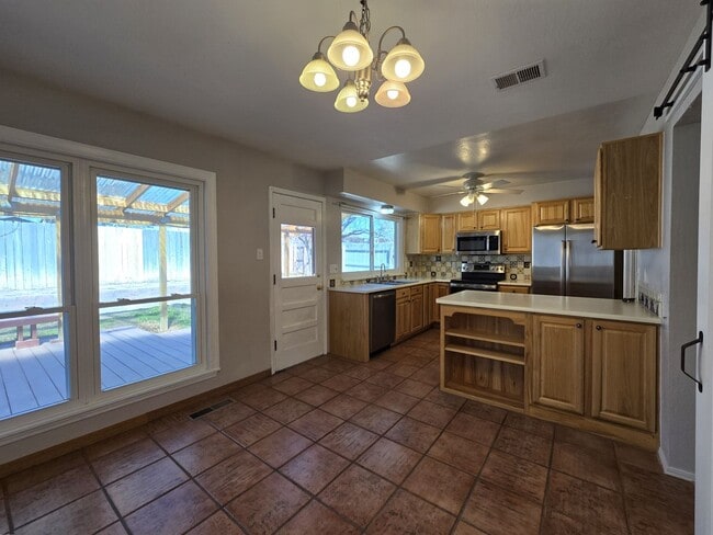 Building Photo - 506 Ridgecrest Ave