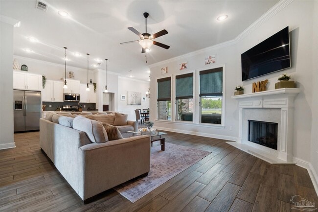 Building Photo - 4807 Foxtail Palm Dr