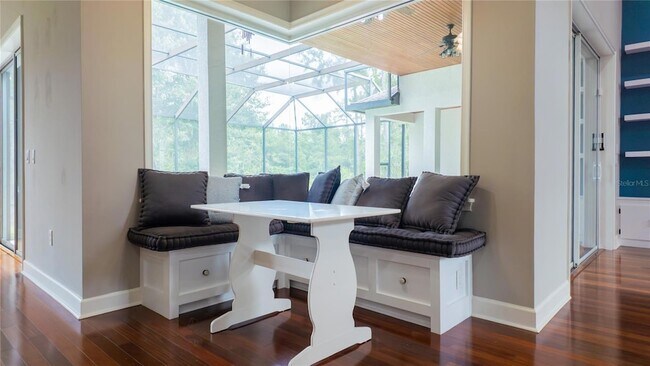 Building Photo - 617 SE 47th Loop