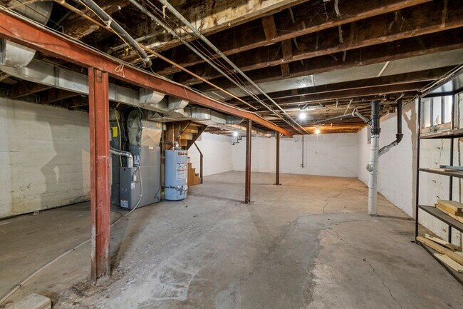 Building Photo - 3412 Lawn Ave