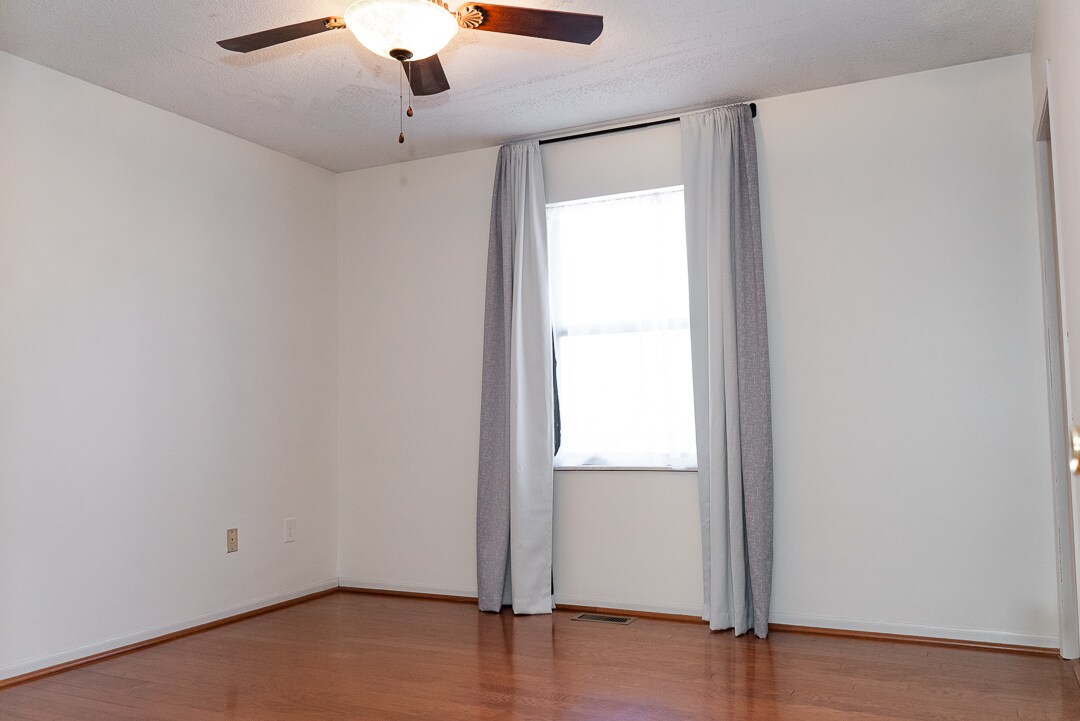 Building Photo - 4586 Debbie Ln