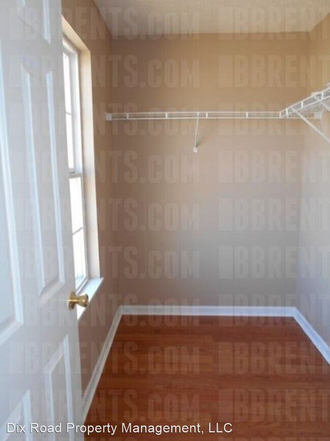 Building Photo - 3 br, 2.5 bath House - 897 Hathaway Drive,