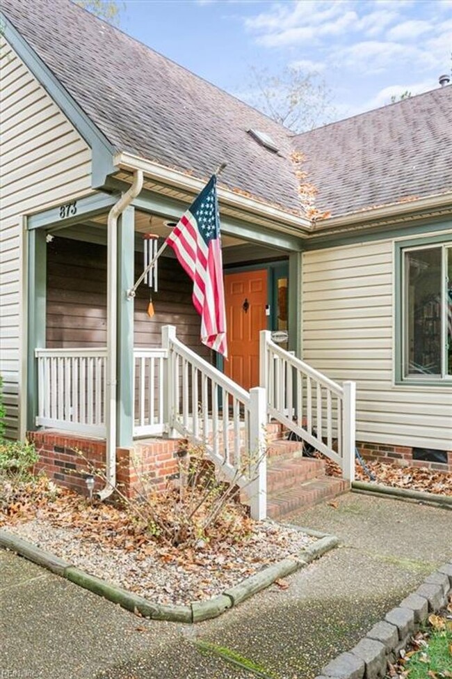 Building Photo - 873 Garrow Rd