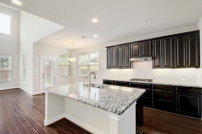 Kitchen - 5644 Siragusa Dr