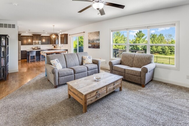 Building Photo - LUXURY 5 BEDROOM HOME AVAILABLE IN MAHOMET