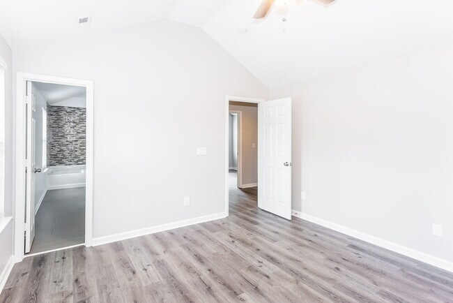 Building Photo - 922 Grassy Patch Ln