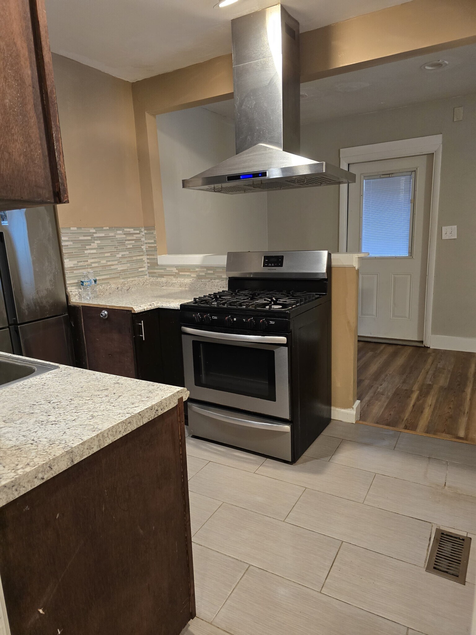 Building Photo - 744 California St