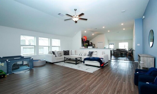 Building Photo - 20202 Creekdale Bend Dr