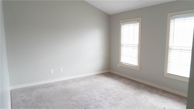 Building Photo - 6146 Holly Pk Ln SE