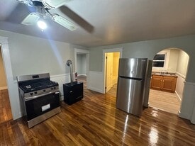 Building Photo - 448-450 Hamilton St