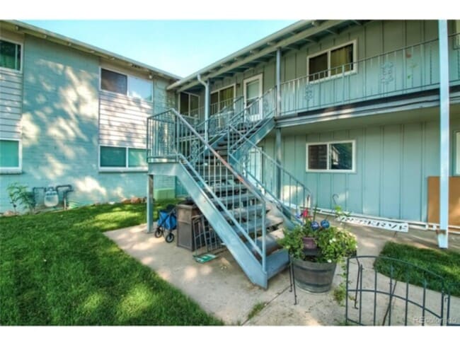 Building Photo - 2515 S Sheridan Blvd