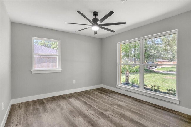 Building Photo - 4615 Barton Ln