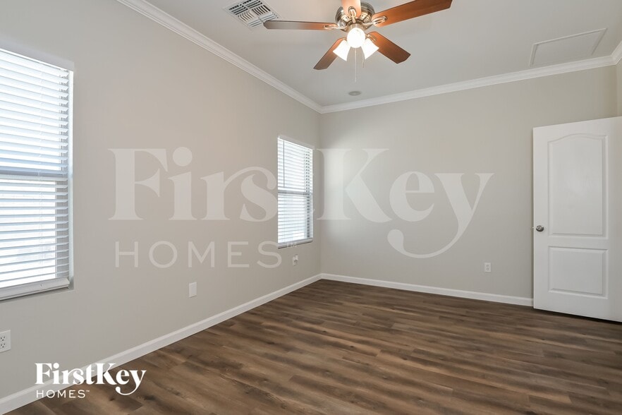 Building Photo - 11366 W Massey Dr