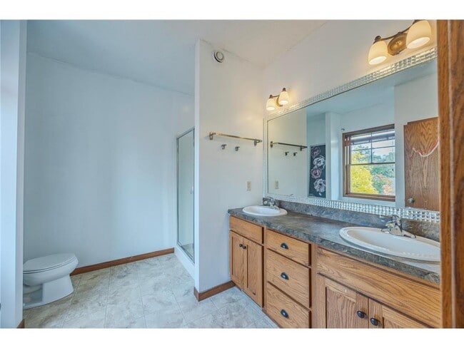 Building Photo - 926 Ramsey St