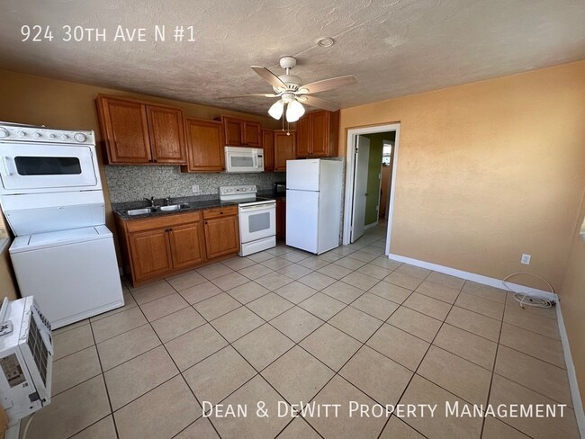 Building Photo - 1 Bed/1 Bath