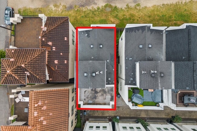 Building Photo - 120 Pierce St