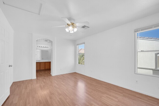 Building Photo - 2446 El Valle St