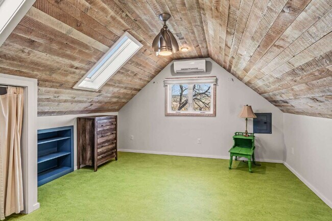 Building Photo - 248 Walker Ave