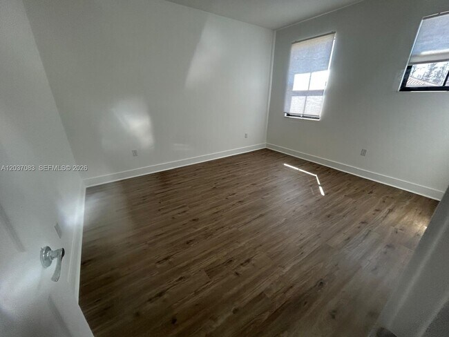 Building Photo - 5525 Agostino Way