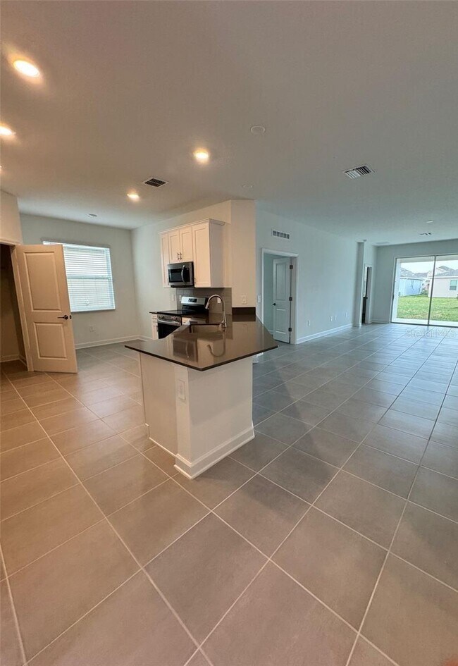 Building Photo - 1877 Blissful Dr